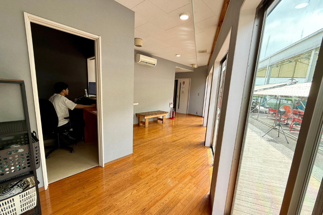 クラブハウス室内